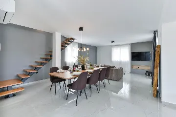 3-Bedroom House with Pool in Vir, Croatia