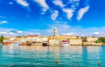 4-Bedroom House in Krk for 8 with Heated Pool