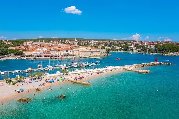 4-Bedroom House in Krk for 8 with Heated Pool