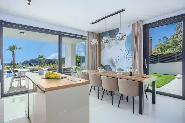 4-Bedroom House in Krk for 8 with Heated Pool