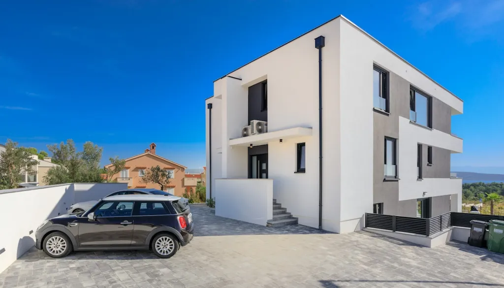 4-Bedroom House in Krk for 8 with Heated Pool