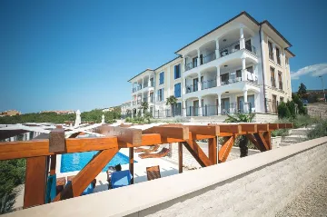 3-Bedroom Sea-View Apartment in Povile