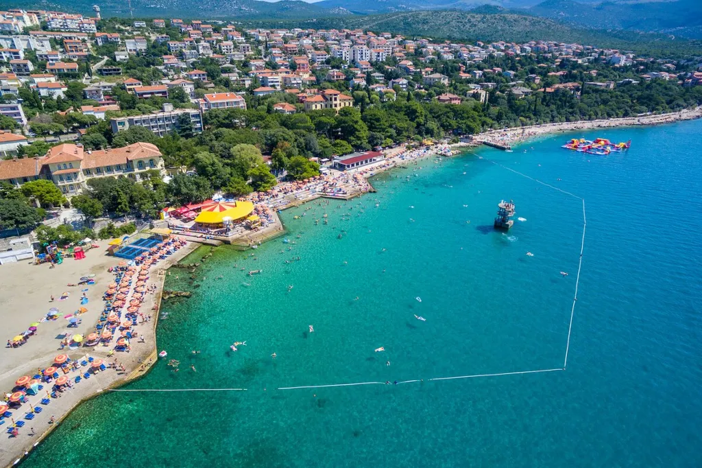 3-Bedroom Sea-View Apartment in Povile