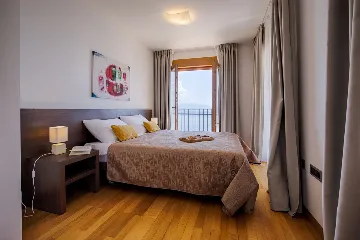 3-Bedroom Sea-View Apartment in Povile