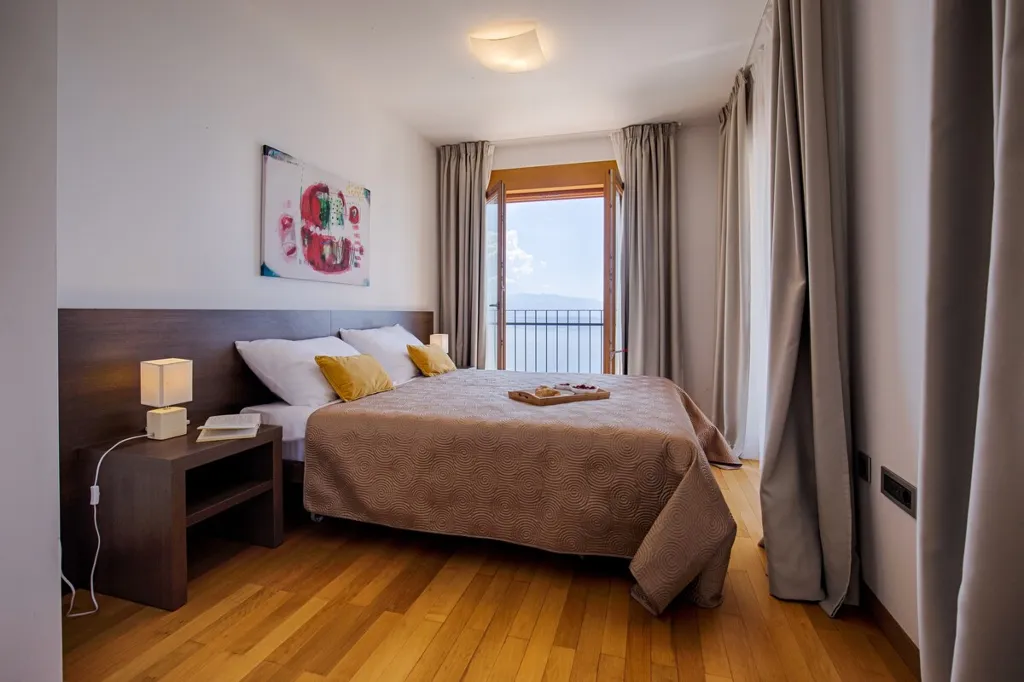 3-Bedroom Sea-View Apartment in Povile