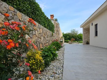 House in Sveti Vid for 8 guests with sea view pool