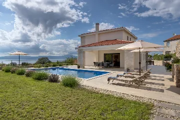 House in Sveti Vid for 8 guests with sea view pool