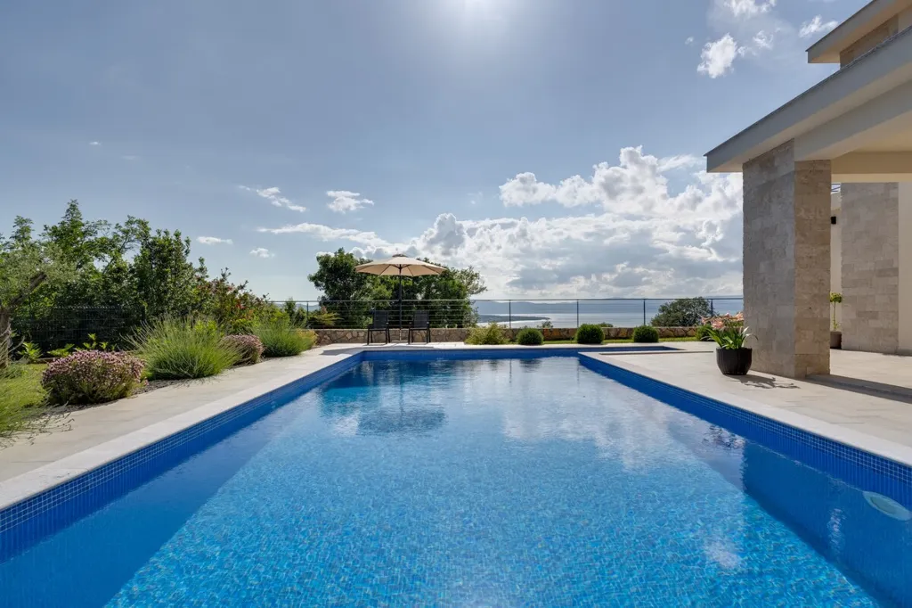 House in Sveti Vid for 8 guests with sea view pool