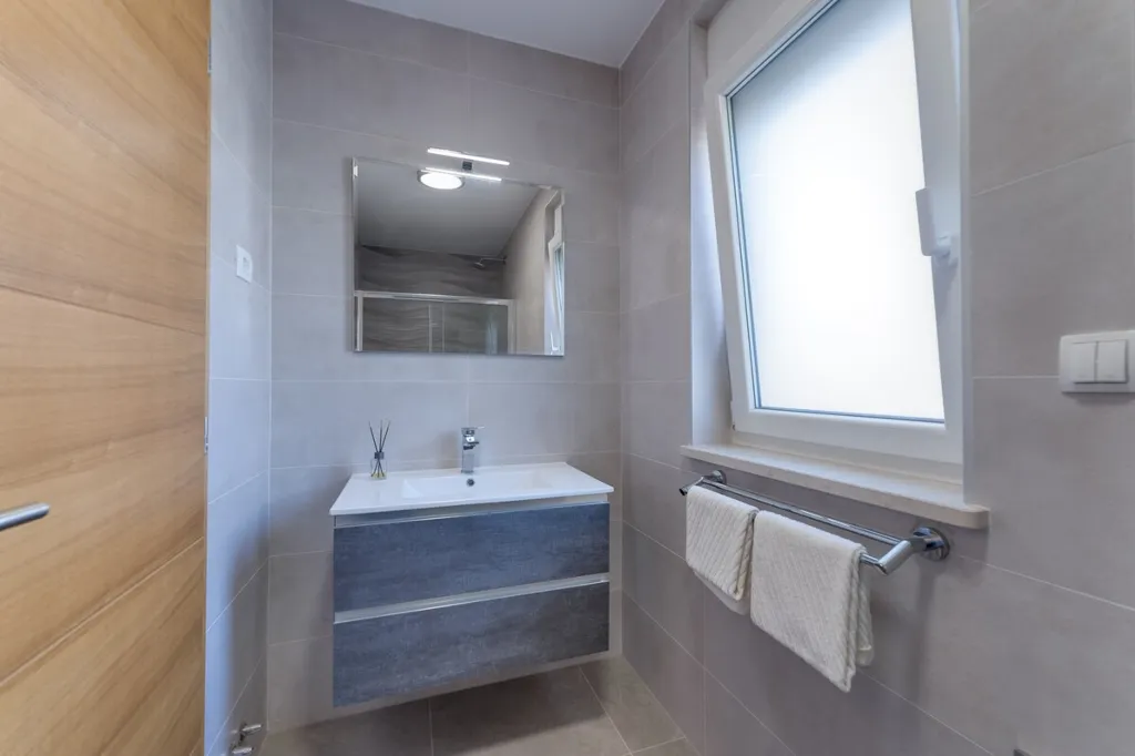 House in Sveti Vid for 8 guests with sea view pool