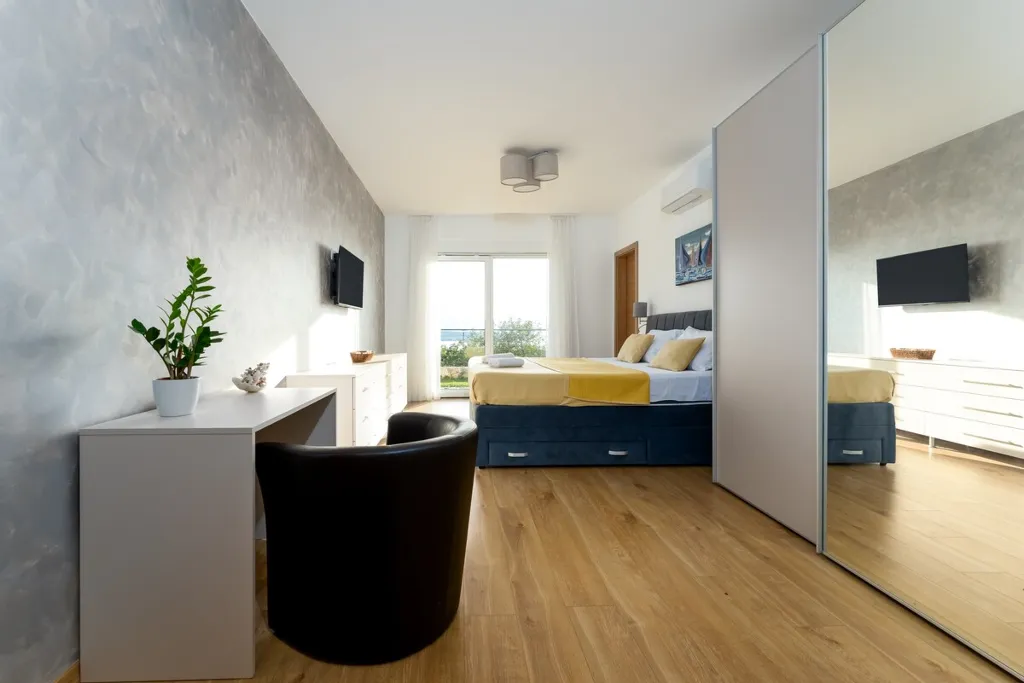 House in Sveti Vid for 8 guests with sea view pool