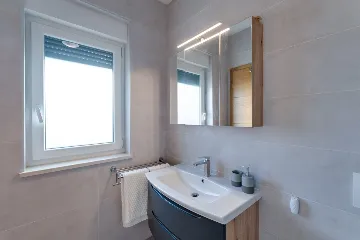 House in Sveti Vid for 8 guests with sea view pool