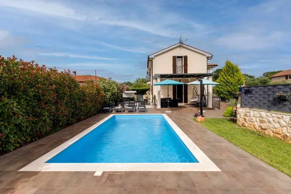 Romantic Villa with Private Pool in Dobrinj