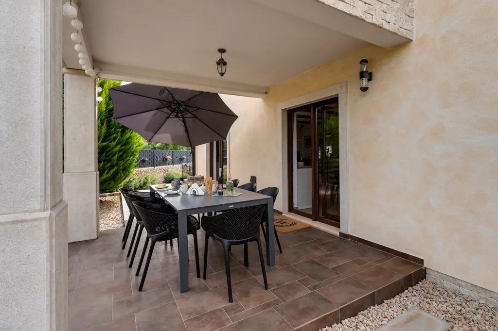 Romantic Villa with Private Pool in Dobrinj