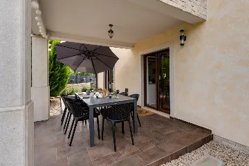 Romantic Villa with Private Pool in Dobrinj