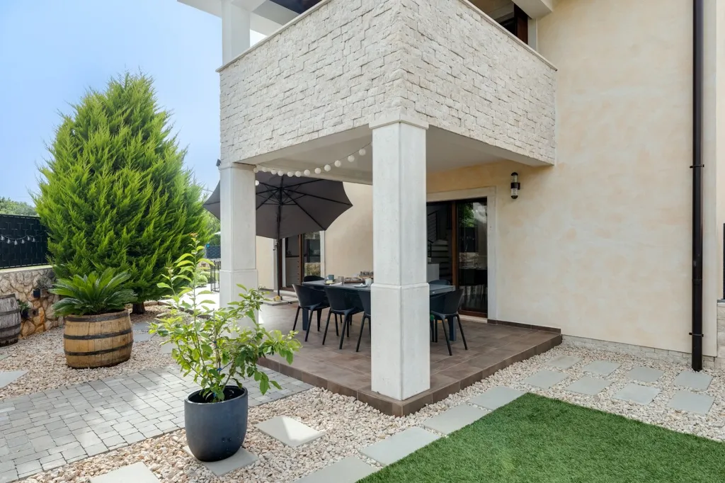 Romantic Villa with Private Pool in Dobrinj