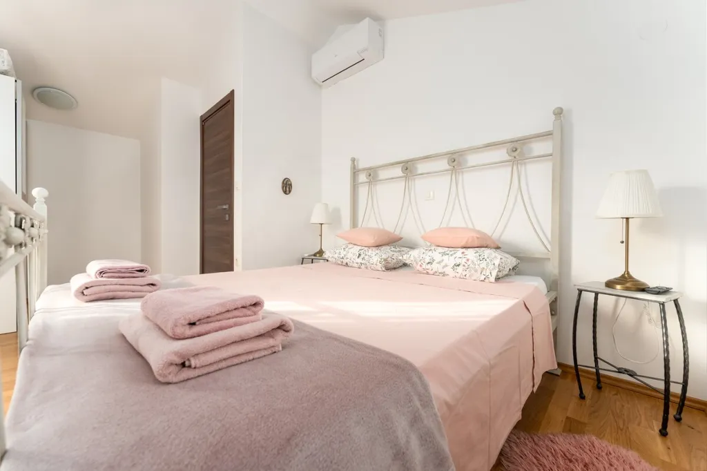 Romantic Villa with Private Pool in Dobrinj