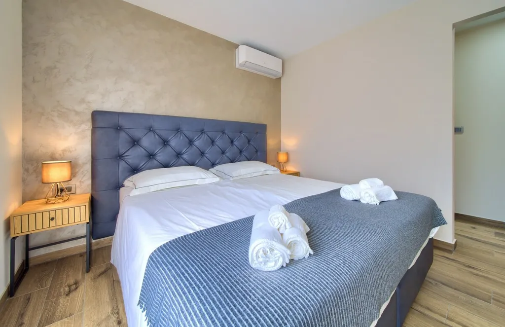 Modern 3-Bedroom Villa in Krk for 8 Guests