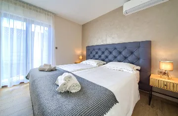 Modern 3-Bedroom Villa in Krk for 8 Guests