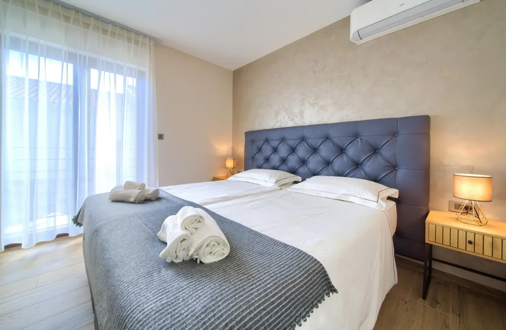 Modern 3-Bedroom Villa in Krk for 8 Guests