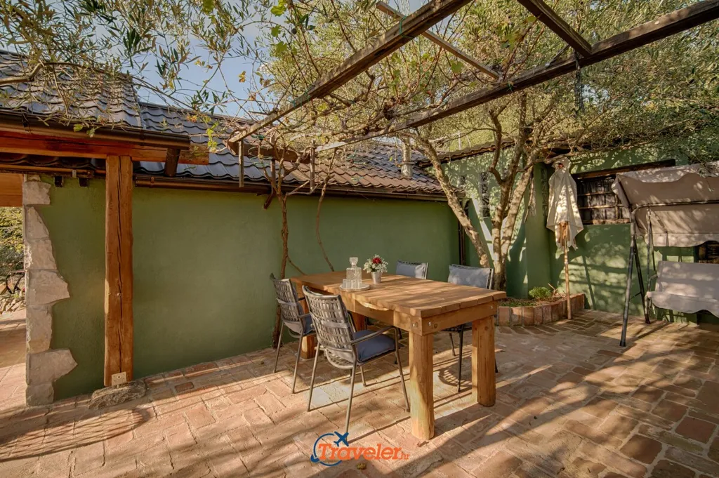 Punat House with Pool, 50 m to the Sea