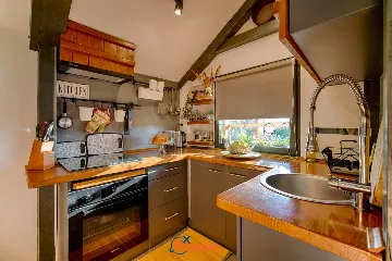 Punat House with Pool, 50 m to the Sea