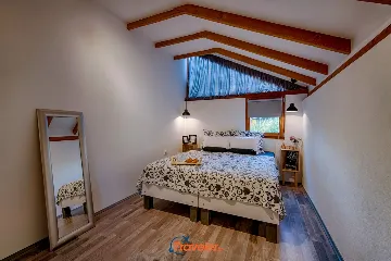 Punat House with Pool, 50 m to the Sea