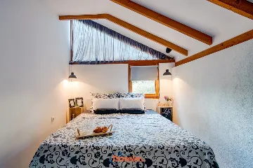 Punat House with Pool, 50 m to the Sea