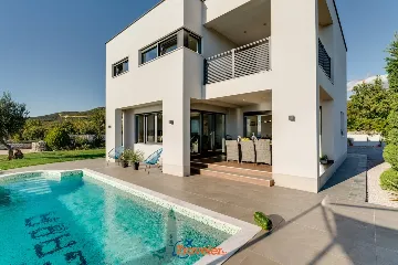 Villa with Pool and Sea View in Crikvenica