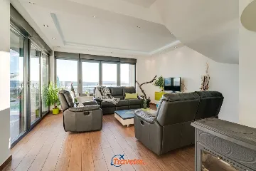 Villa with Pool and Sea View in Crikvenica