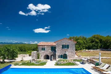 3-Bedroom House in Strilčići with Pool & Sea Views