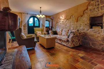 3-Bedroom House in Strilčići with Pool & Sea Views