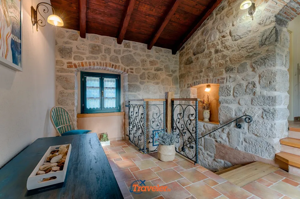 3-Bedroom House in Strilčići with Pool & Sea Views