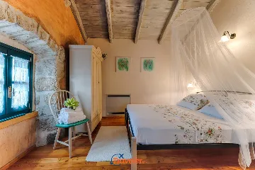 3-Bedroom House in Strilčići with Pool & Sea Views