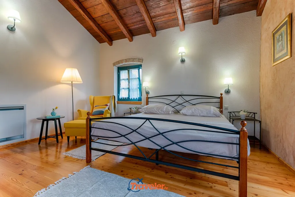 3-Bedroom House in Strilčići with Pool & Sea Views