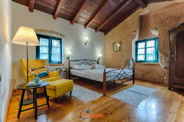 3-Bedroom House in Strilčići with Pool & Sea Views
