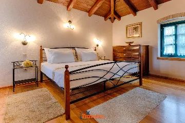 3-Bedroom House in Strilčići with Pool & Sea Views