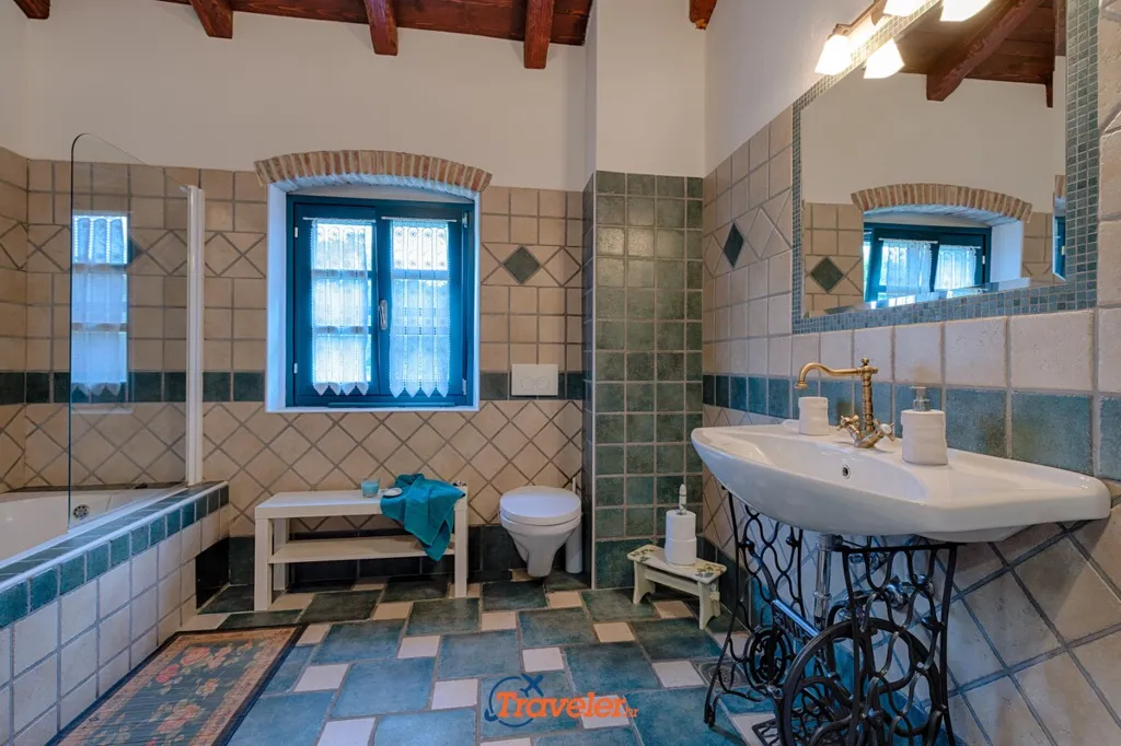 3-Bedroom House in Strilčići with Pool & Sea Views