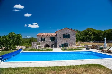 3-Bedroom House in Strilčići with Pool & Sea Views