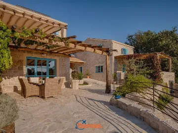 Renovated House with Private Pool in Gabonjin