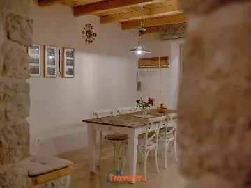 Renovated House with Private Pool in Gabonjin