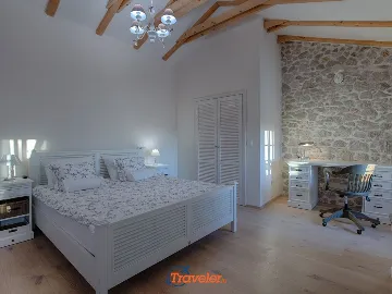 Renovated House with Private Pool in Gabonjin