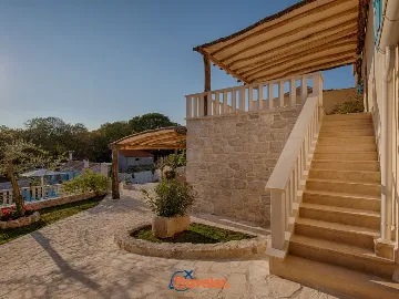 Renovated House with Private Pool in Gabonjin