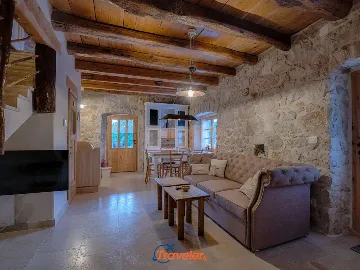 Renovated House with Private Pool in Gabonjin