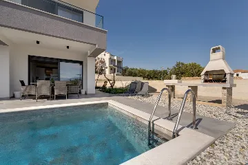 Semi-Detached House in Risika for Up to 6 Guests