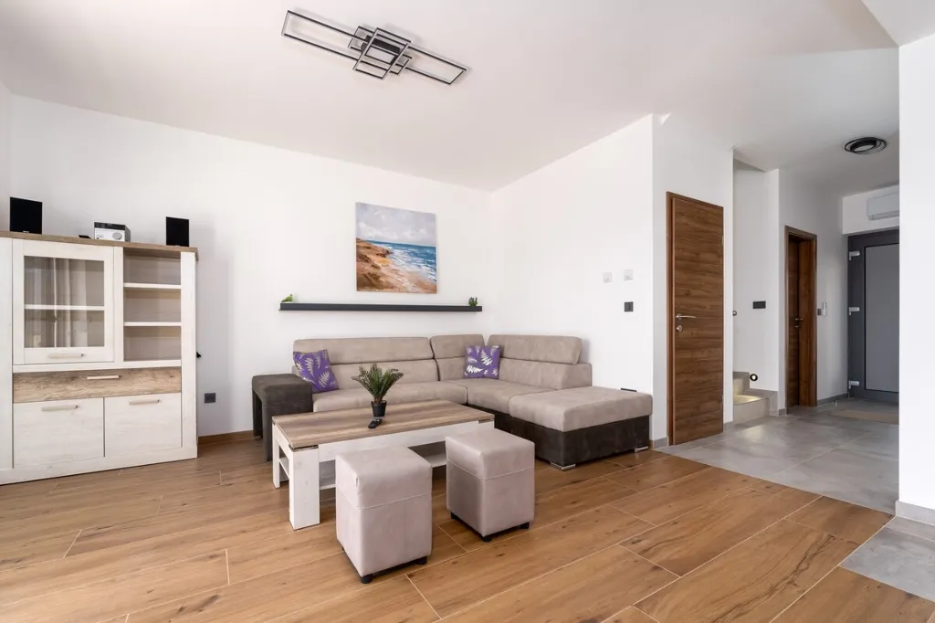 Semi-Detached House in Risika for Up to 6 Guests