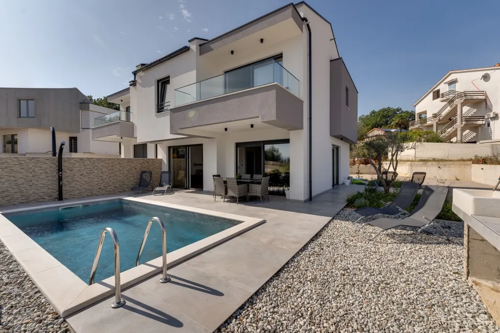 Semi-Detached House in Risika for Up to 6 Guests