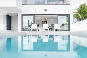 Modern Villa in Dramalj for up to 8 Guests