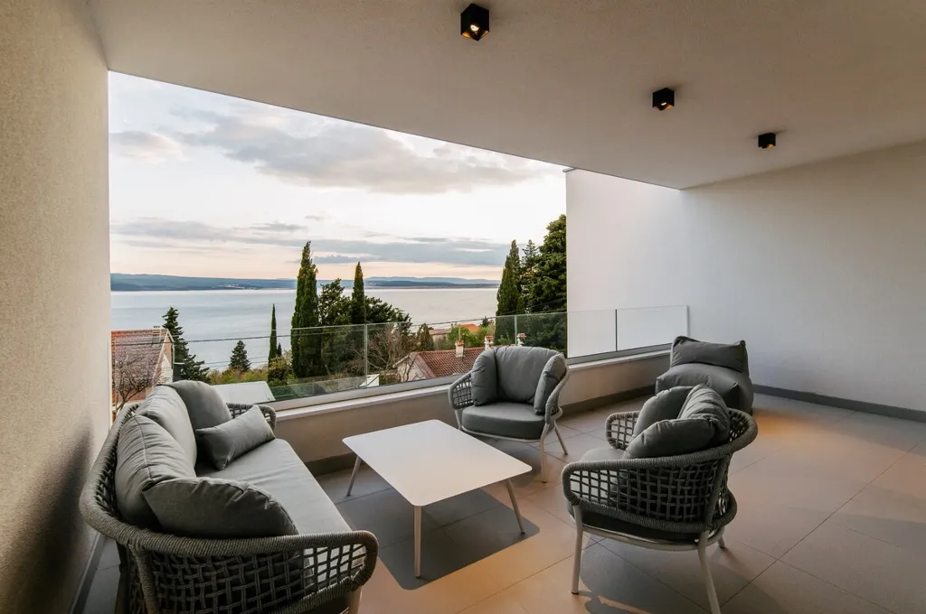 Modern Villa in Dramalj for up to 8 Guests