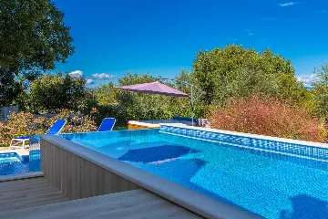 Modern House with Pool for 10 Guests in Ljutići