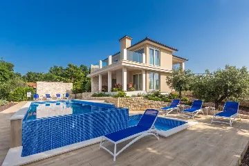 Modern House with Pool for 10 Guests in Ljutići